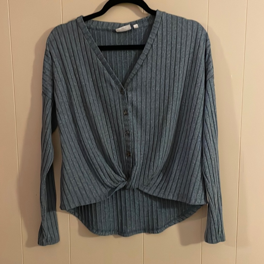So blue sweater size small